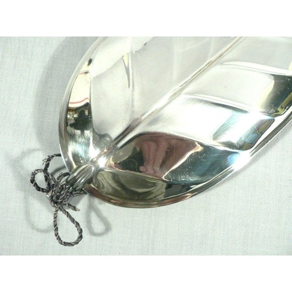 Tray Candy Nuts Condiments International Silver Co SilverPlate #8151 Leaf shape - Picture 8 of 12